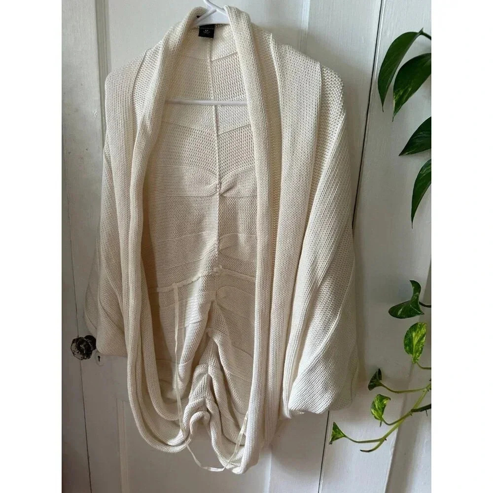 New York & Company women’s size medium Cardigan - Picture 2 of 8